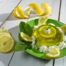 Ябълково желе с лимони и мента