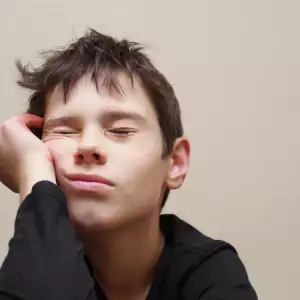 Нервни тикове на окото при дете