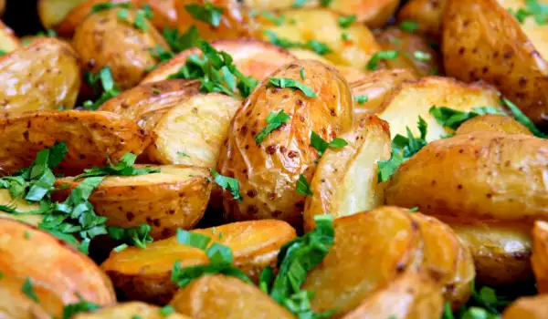 печени картофи