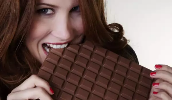 Много жени усещат глад за шоколад преди менструация