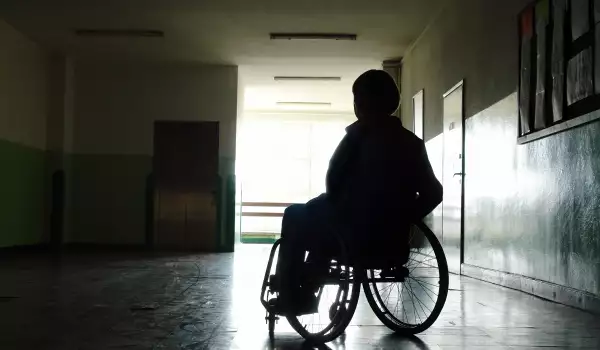 парализа заради детски паралич