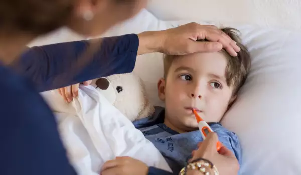 Кои лекарства се препоръчват за висока температура при деца и бебета?