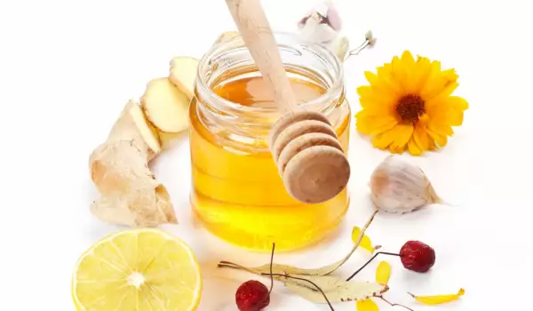 При хронични чернодробни заболявания - мед, зехтин и лимон