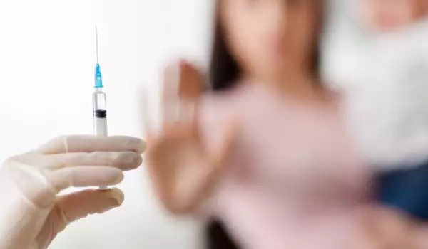 майка отказва ваксинация на детето си