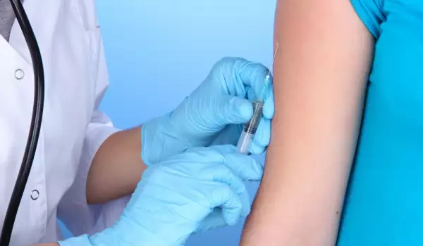 С ваксина или без ваксина?