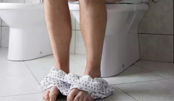 Изпражнения при ходене на тоалетна